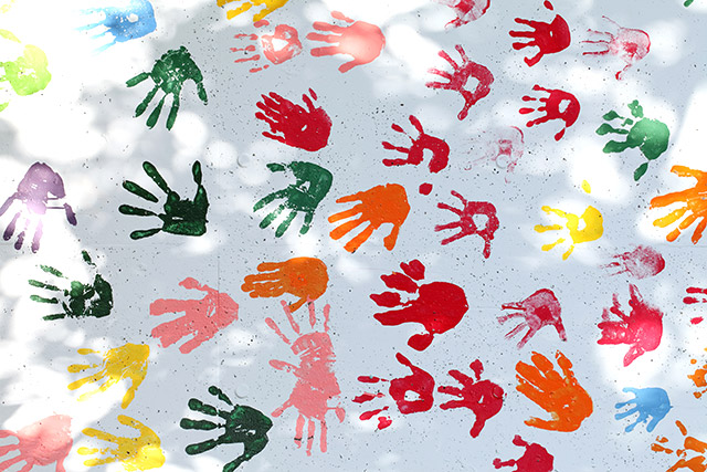 歩き始める前に…手形・足型を残しましょう!