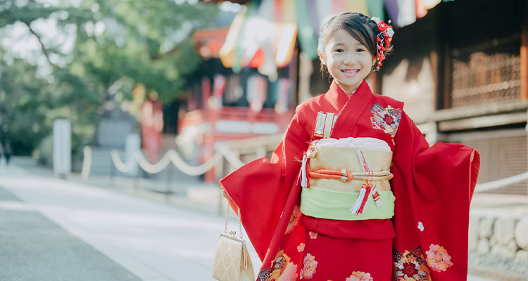 7歳の七五三を徹底解説！着物選びやヘアメイクの基本もばっちり！