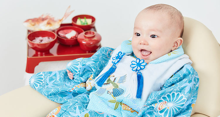 お食い初めの日の記念撮影はスタジオマリオへ！